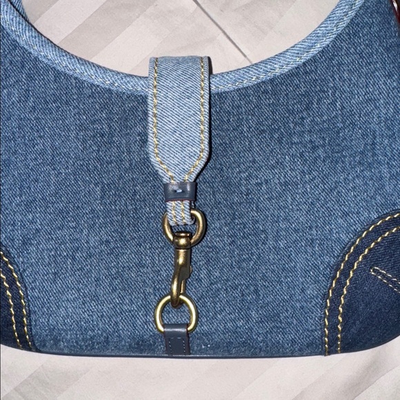 Coach Denim Hamptons Hobo Shoulder Bag Blue Denim adjustable - Picture 10 of 16